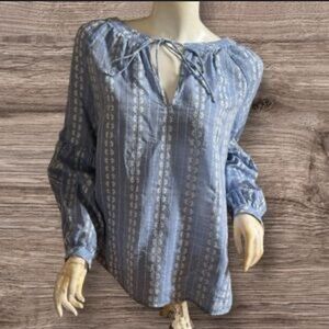 Tommy Hilfiger Light Blue Boho/Peasant style Blouse with Pattern